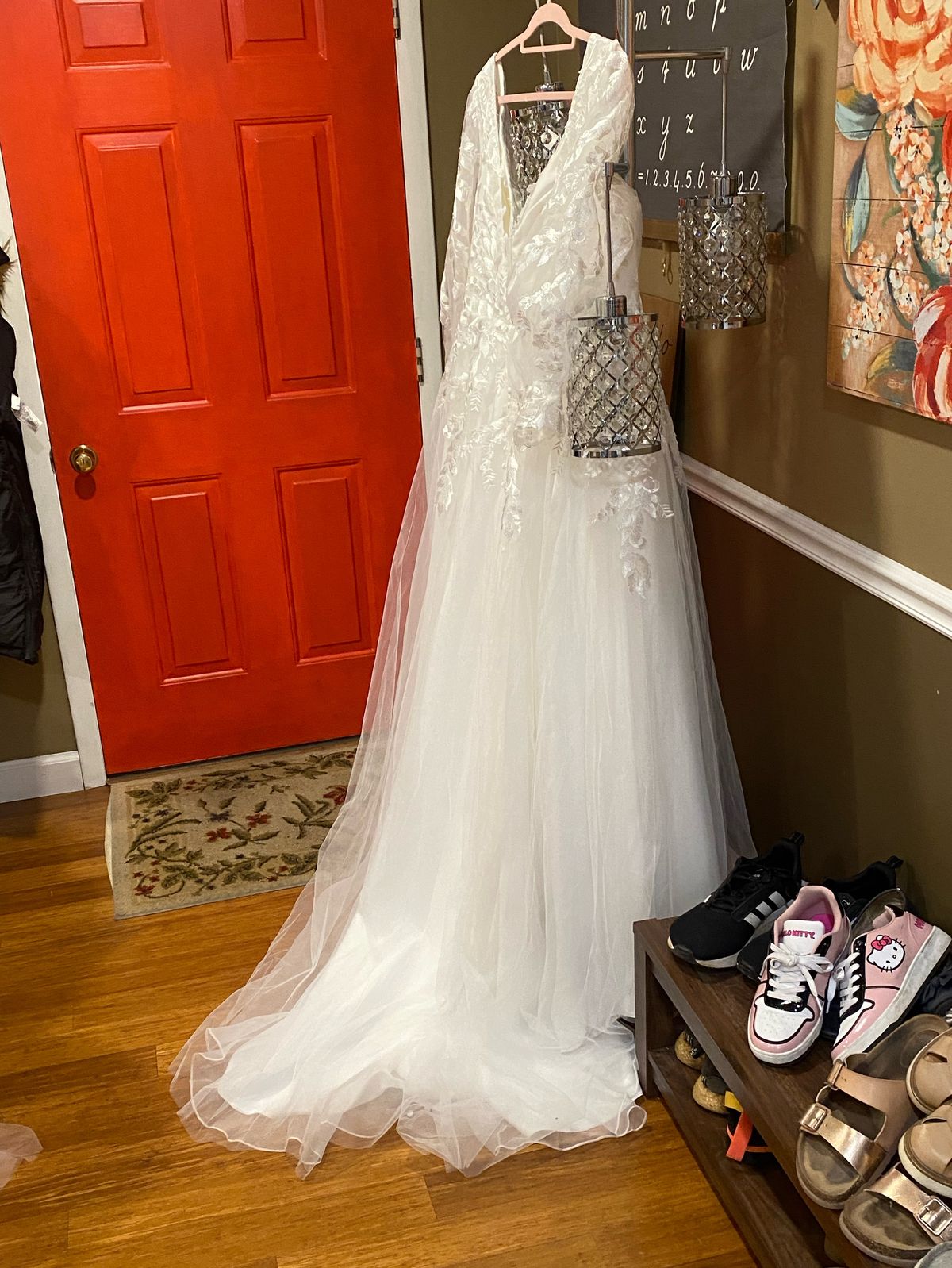 Plus Size 24 Wedding Plunge White Ball Gown on Queenly