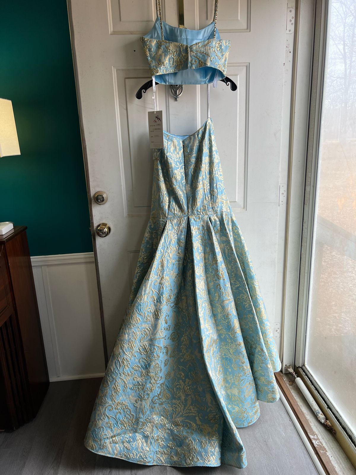 Style 7050 Rachel Allan Size 4 Turquoise Blue Mermaid Dress on Queenly