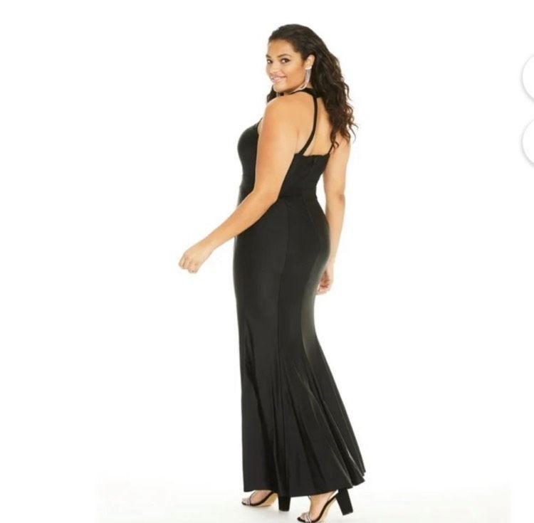 Plus Size 20 Halter Black Mermaid Dress on Queenly