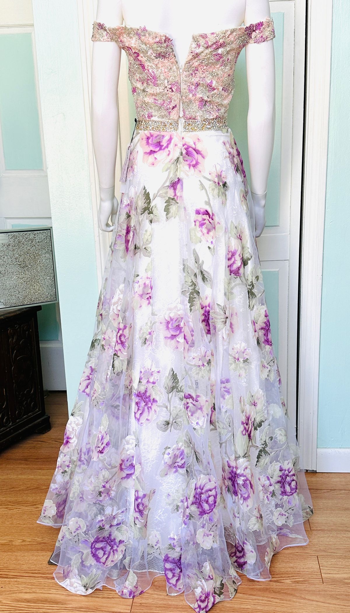 Style EW11804 Ellie Wilde Size 0 Prom Off The Shoulder Floral Multicolor A-line Dress on Queenly