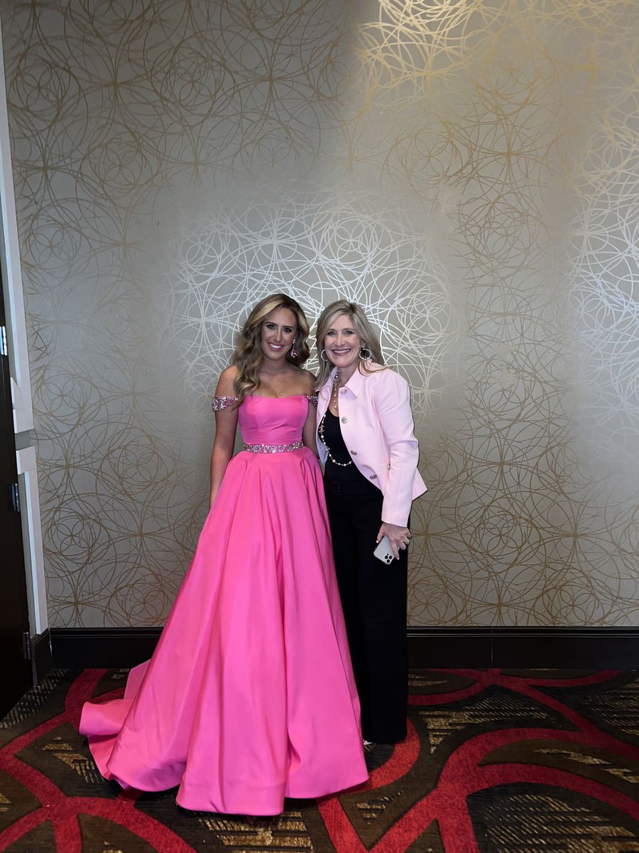 Sherri Hill Size 0 Prom Off The Shoulder Hot Pink Ball Gown on Queenly