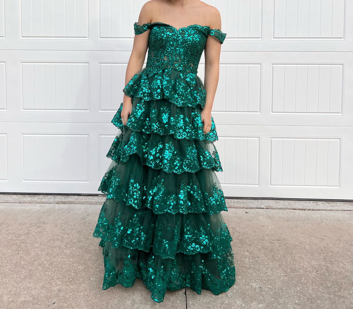 Size 4 Prom Off The Shoulder Lace Emerald Green A-line Dress on Queenly