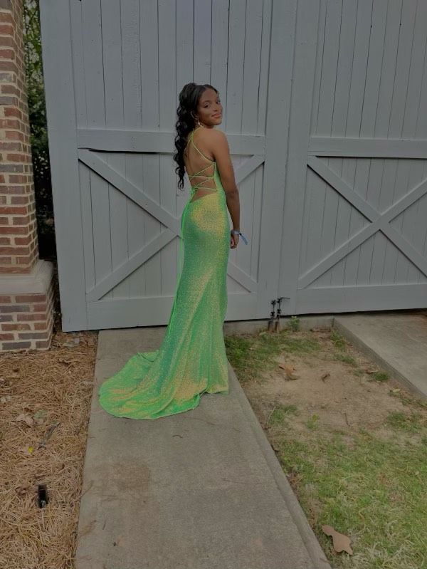 Style 23141 Stella Couture Size 2 Prom Plunge Light Green Side Slit Dress on Queenly
