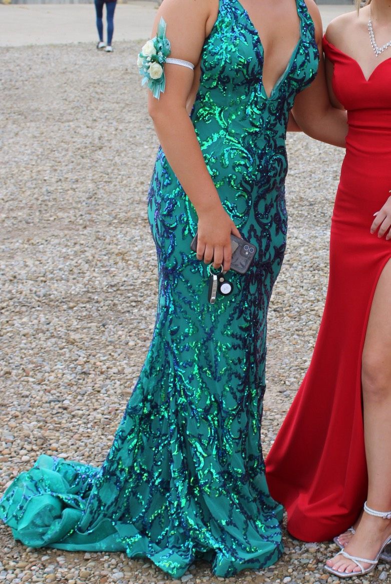 Size 14 Prom Plunge Emerald Green Mermaid Dress on Queenly