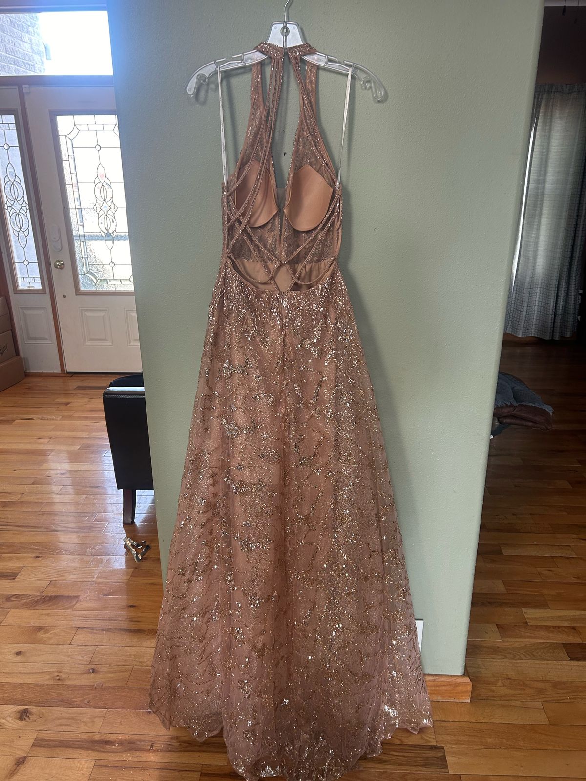 Ellie Wilde Size 4 Prom Plunge Sequined Rose Gold Dress With Train on Queenly