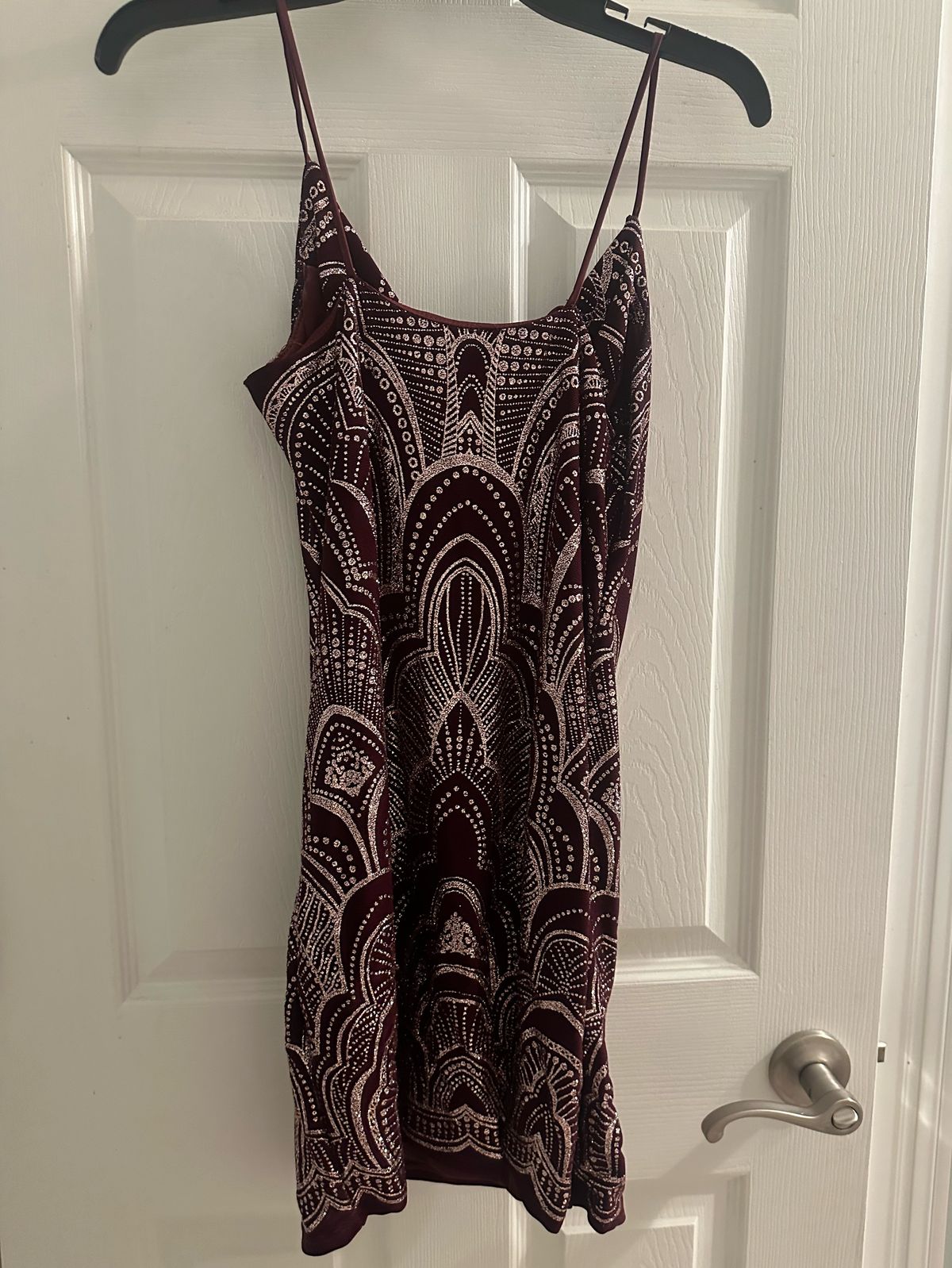 Size M Prom Plunge Burgundy Multicolor Cocktail Dress on Queenly