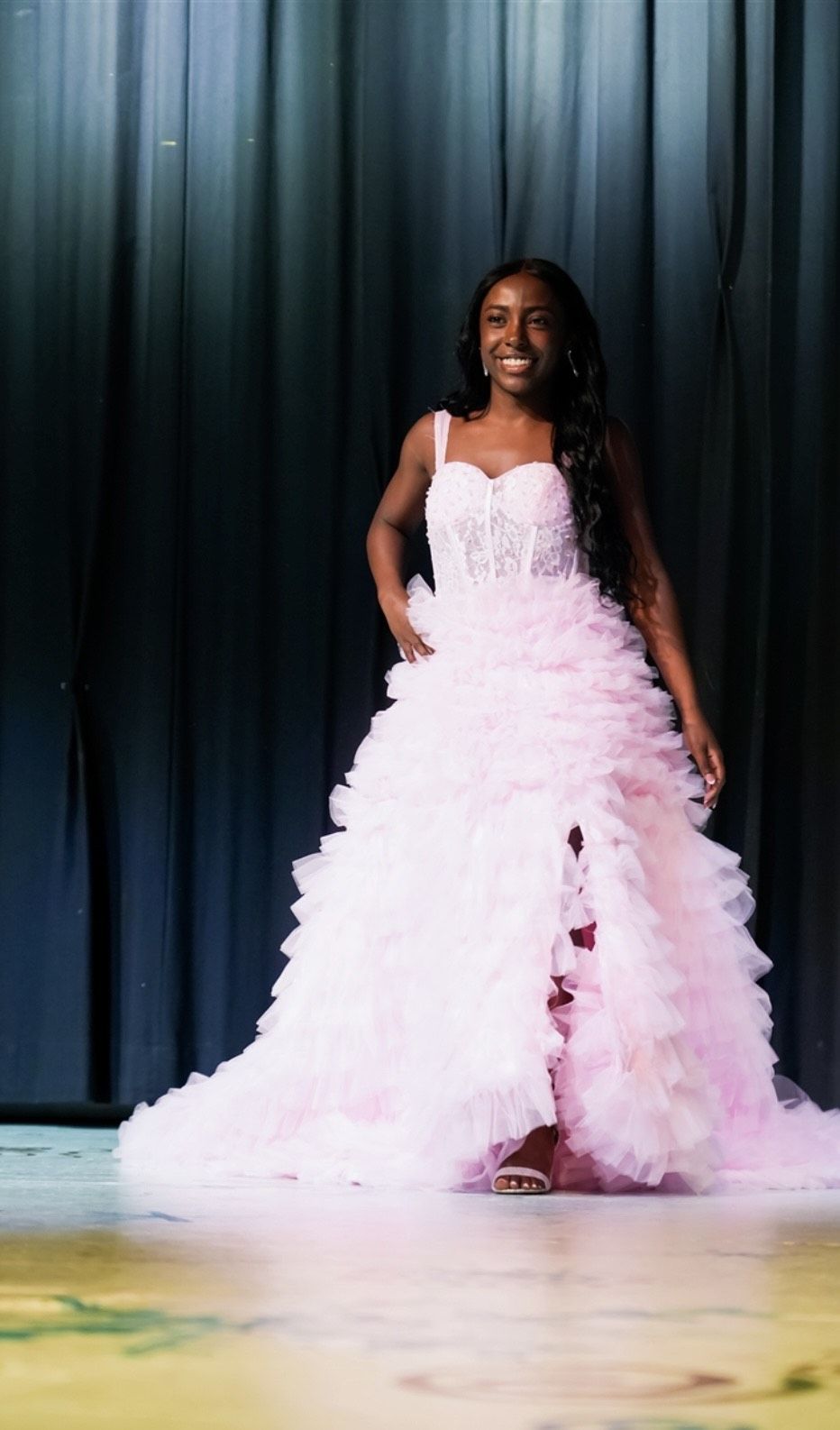 Sherri Hill Size 2 Prom Plunge Pink Ball Gown on Queenly