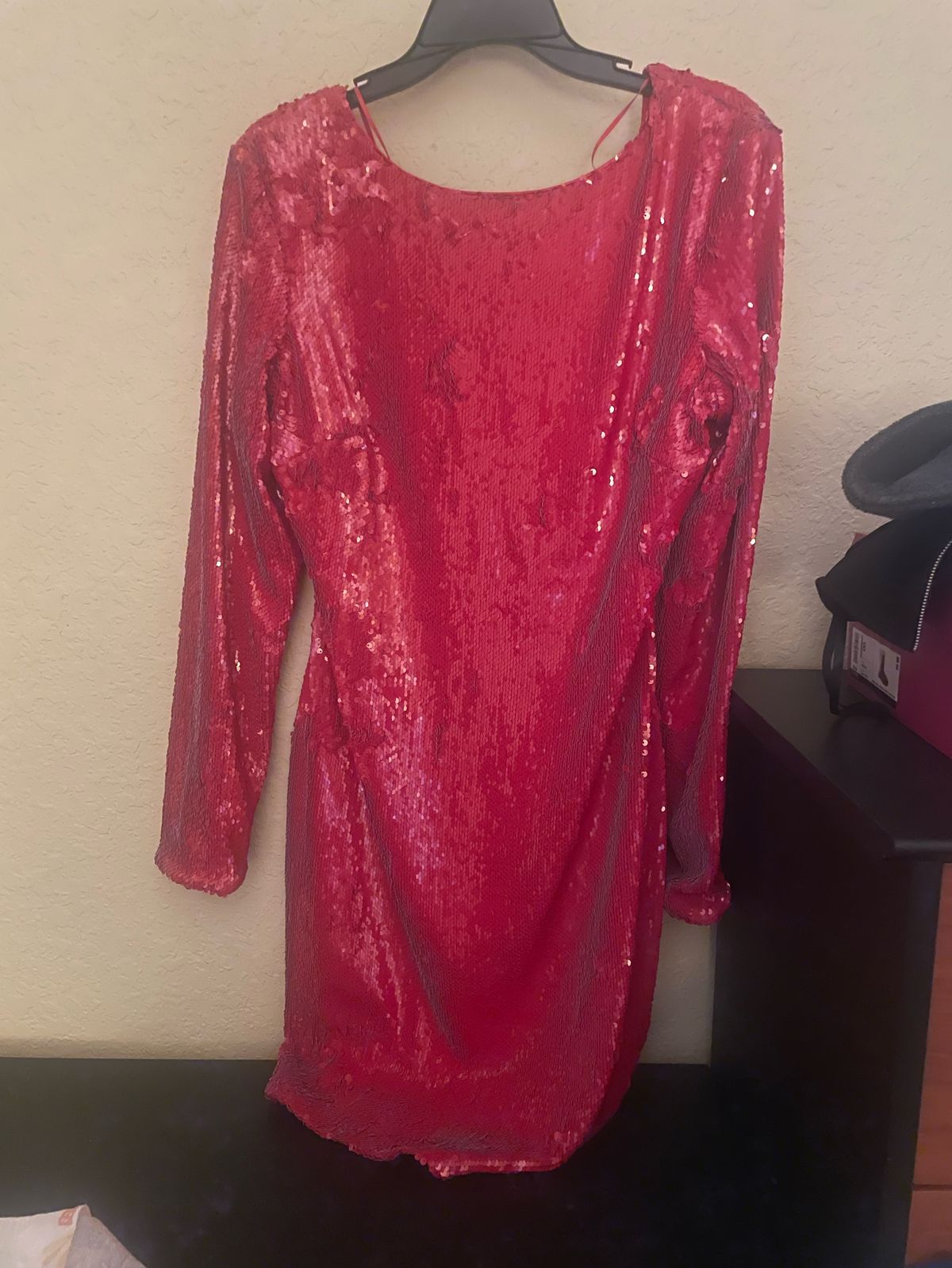Size 12 Sequined Red Cocktail Dress on Queenly