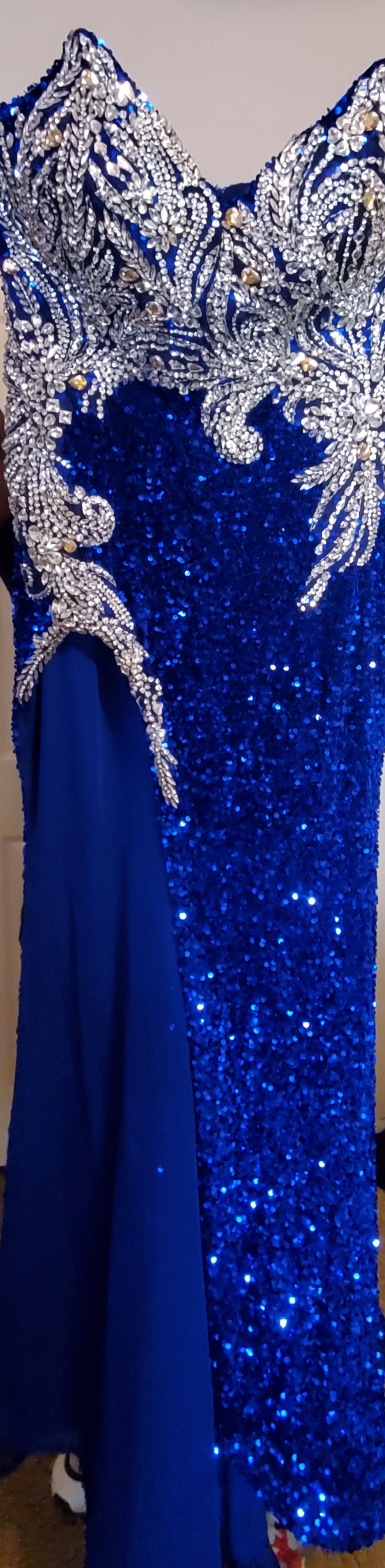 Queenly | Buy and sell prom, pageant, and formal dresses