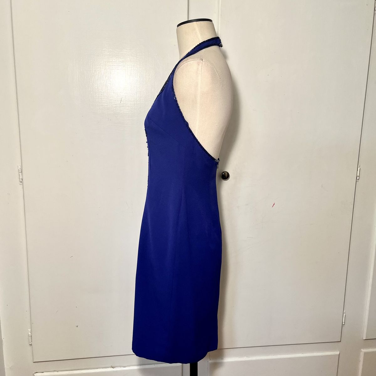 Morgan Taylor Size 6 Halter Royal Blue Cocktail Dress on Queenly