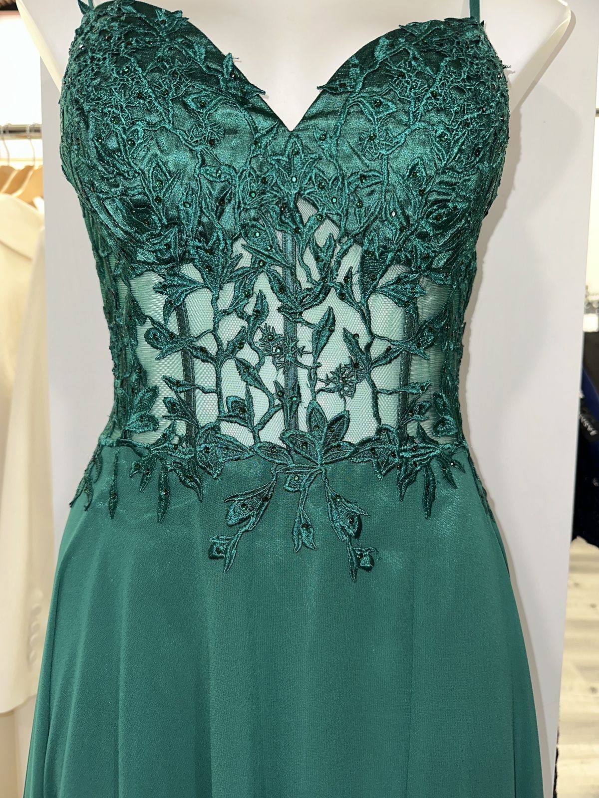 Style DM 10364 Dave and Johnny Size 10 Sequined Emerald Green A-line Dress on Queenly