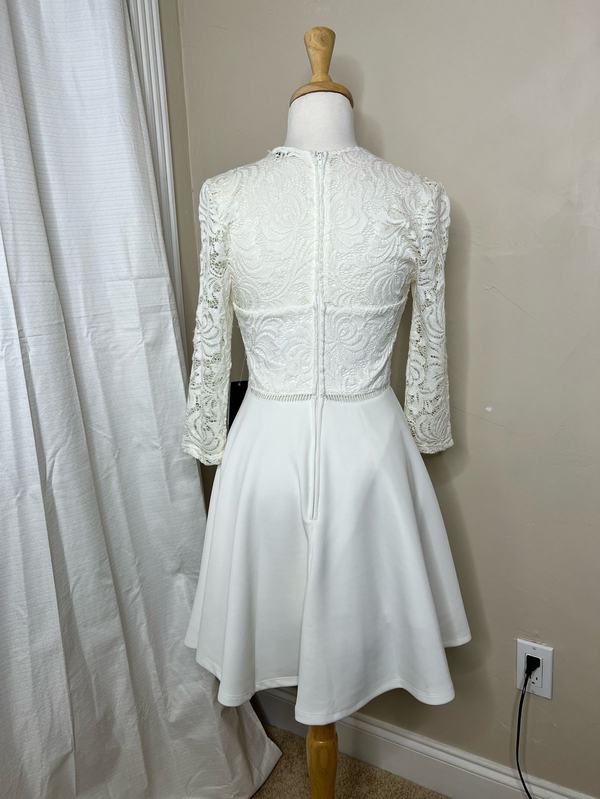 Size S Prom Long Sleeve White Cocktail Dress on Queenly