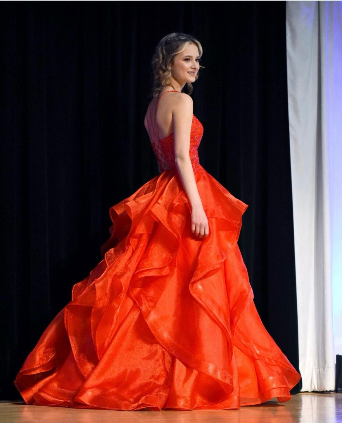 Style 87237 Amarra Size 0 Prom Plunge Red Ball Gown on Queenly