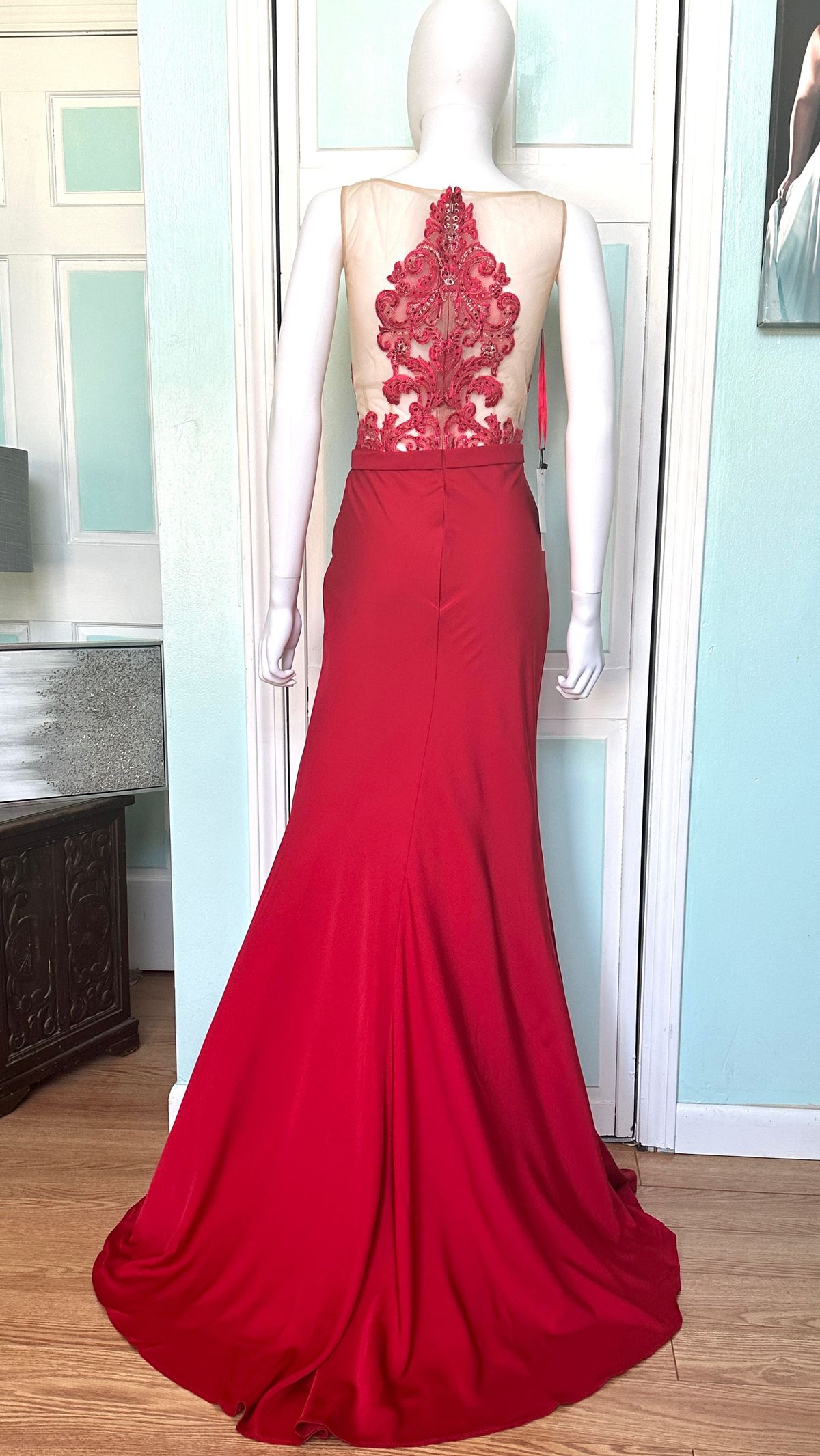 Style 18-663 Madison James Size 4 Prom Plunge Lace Red A-line Dress on Queenly