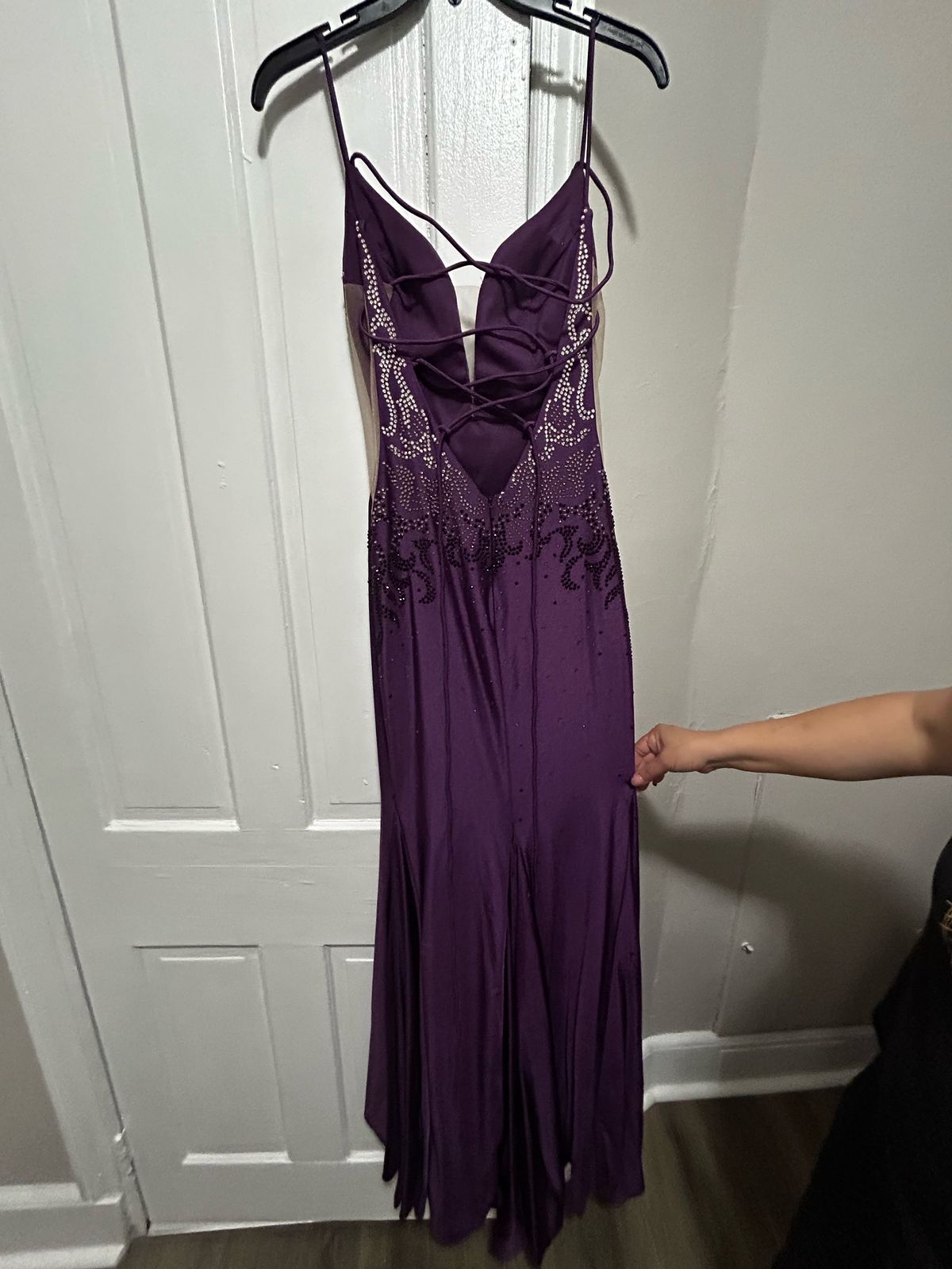 Size 0 Prom Plunge Purple Side Slit Dress on Queenly