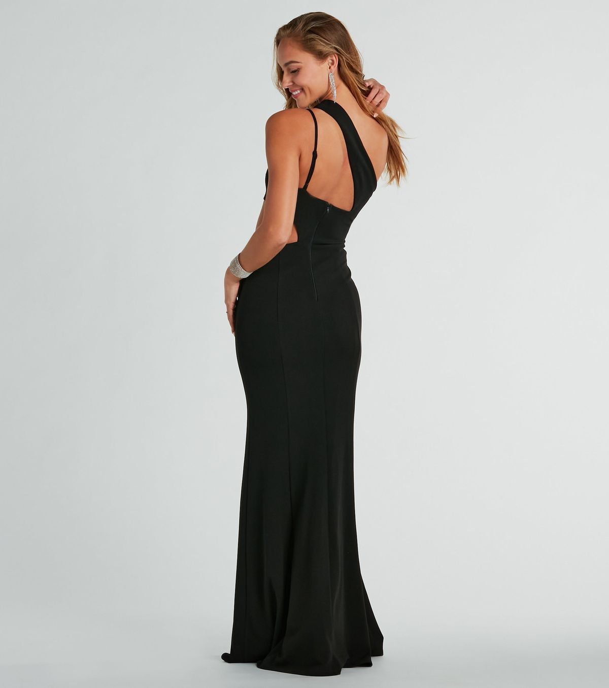 Style 05002-8217 Windsor Size XS Prom Black Mermaid Dress on Queenly