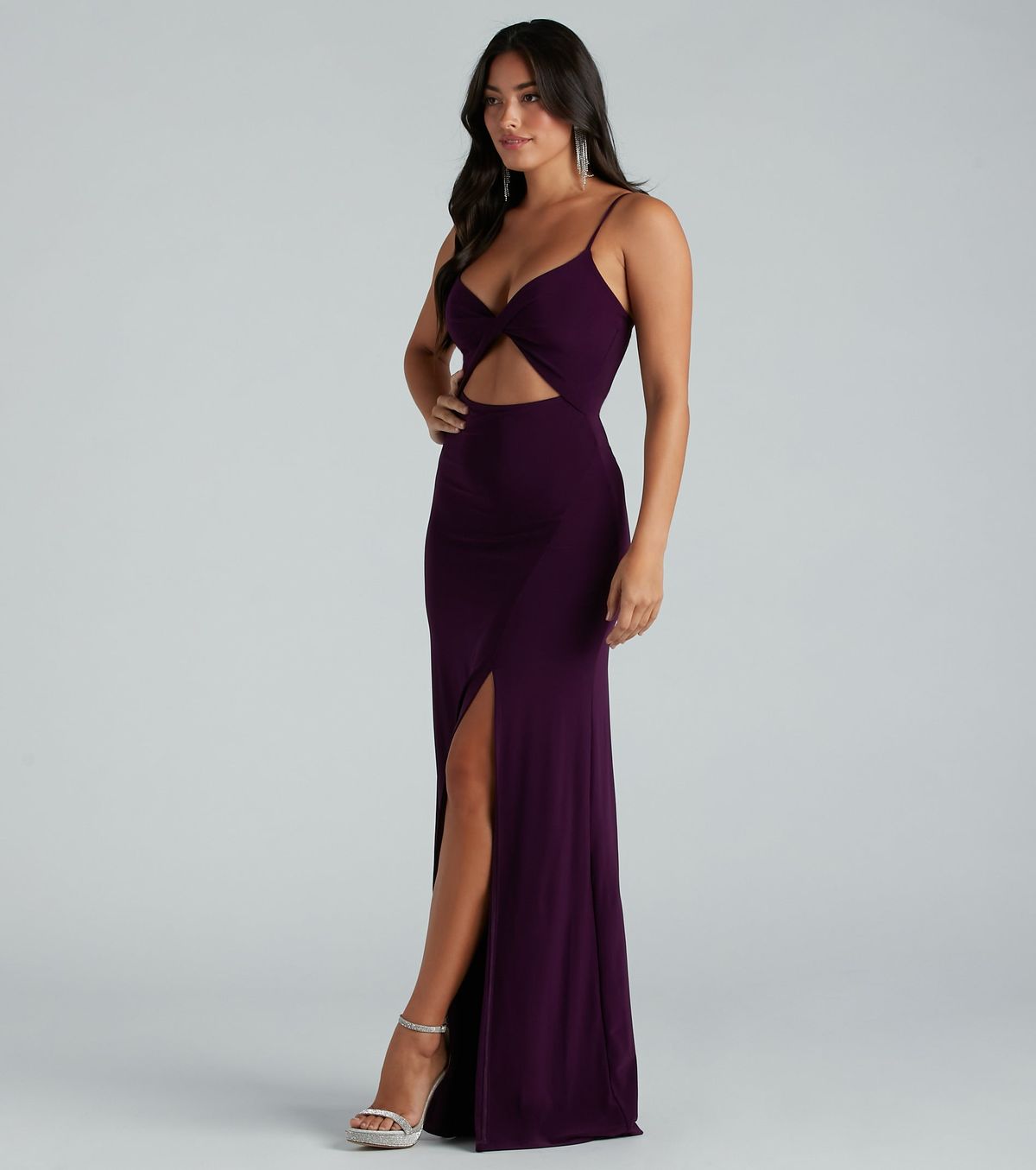 Style 05002-7795 Windsor Size XS Bridesmaid Purple Side Slit Dress on Queenly