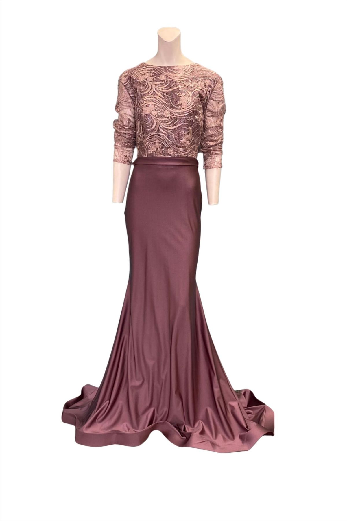 Queenly | Buy and sell prom, pageant, and formal dresses