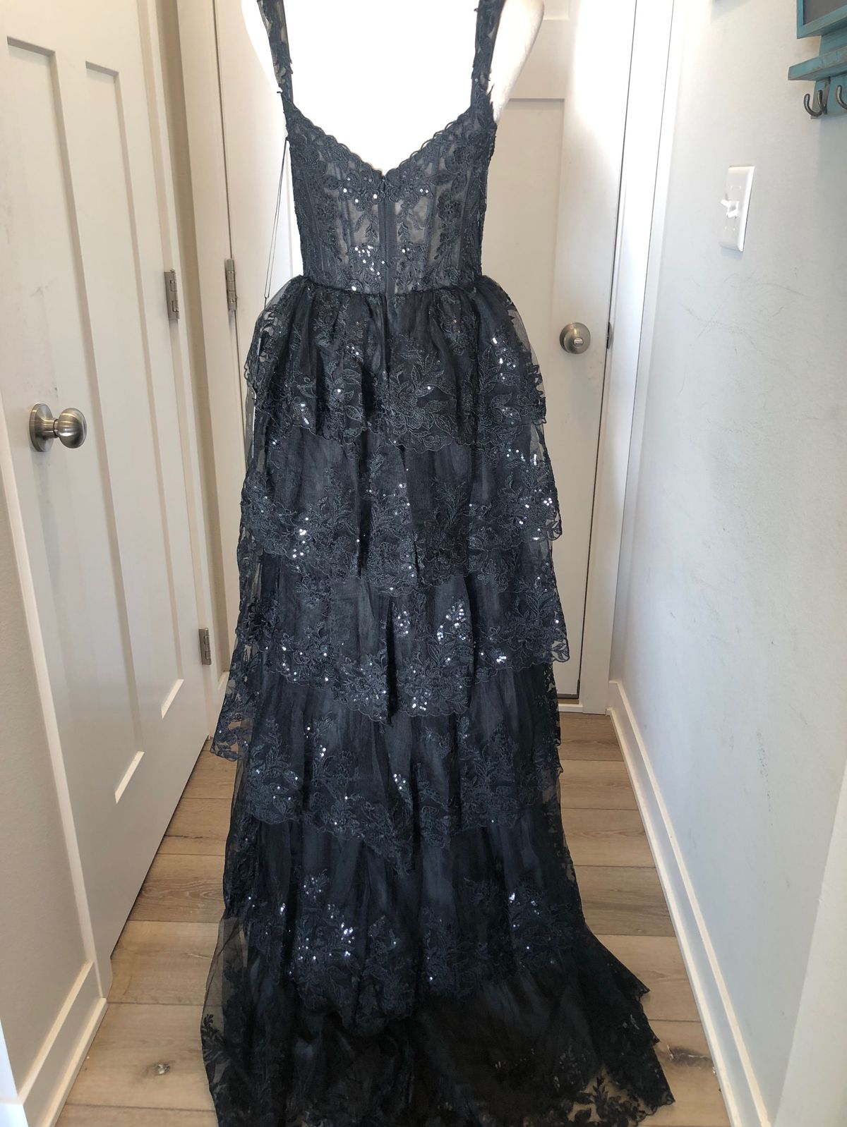 Nox Anabel Size 6 Prom Plunge Lace Black A-line Dress on Queenly