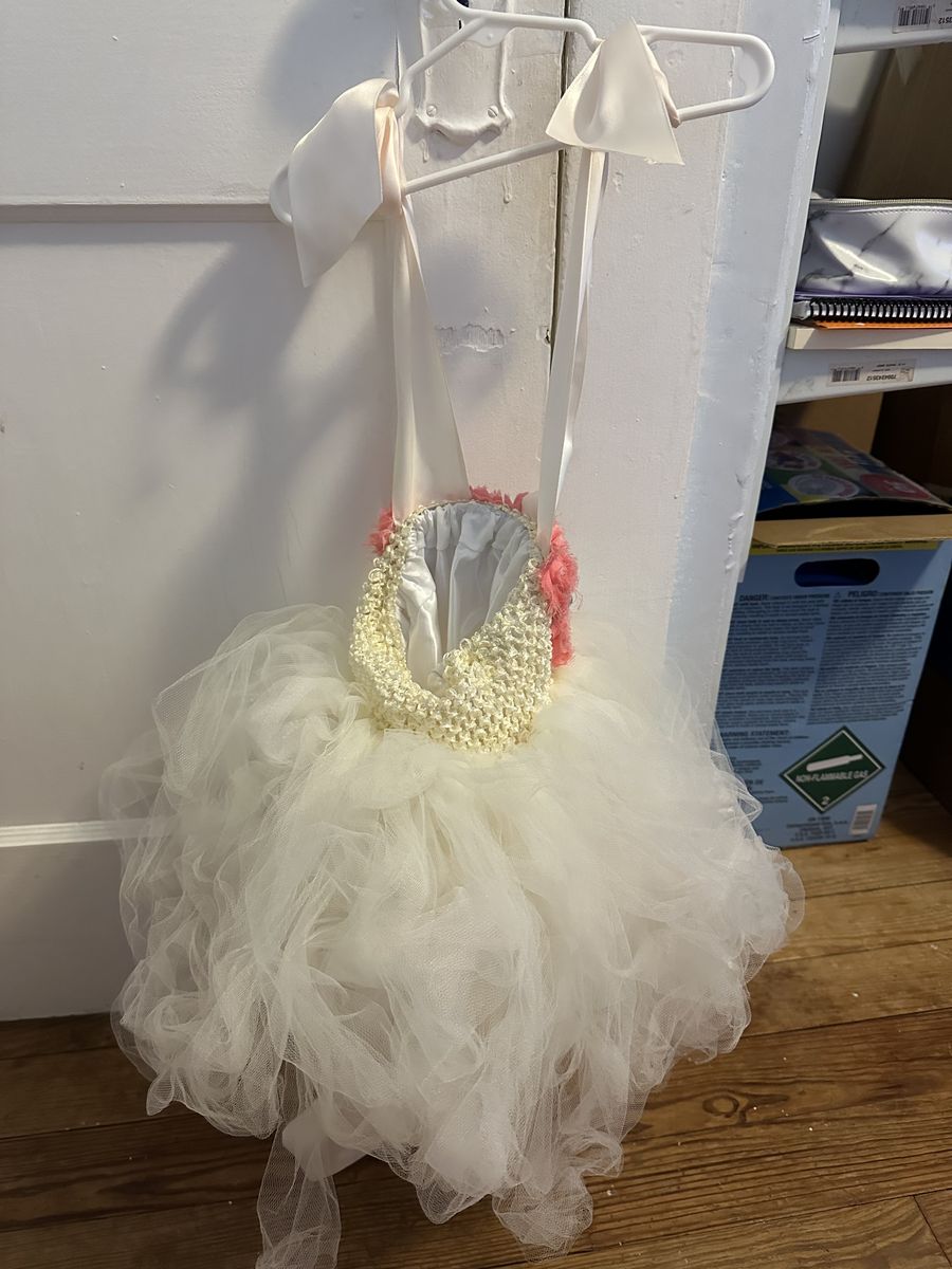 Girls Size 4 Plunge White Ball Gown on Queenly