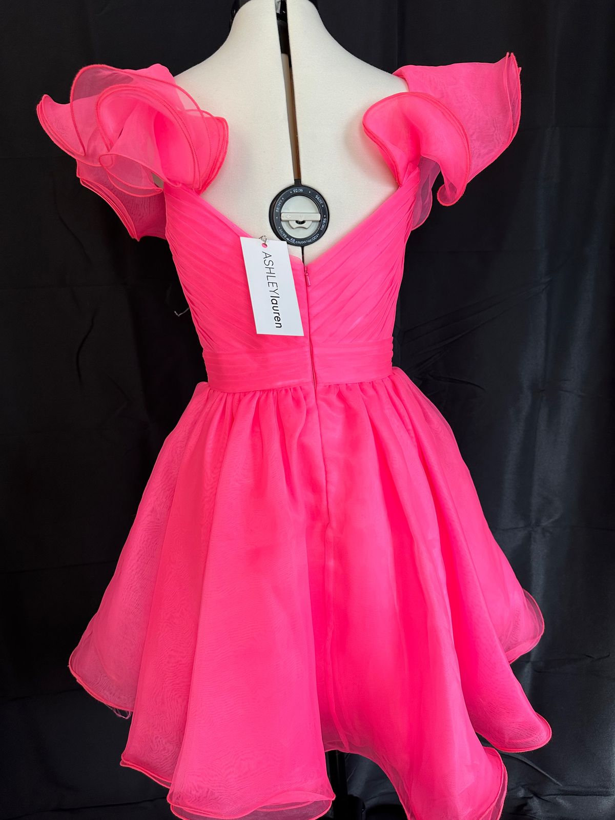 Style 4464 Ashley Lauren Size 10 Plunge Pink Cocktail Dress on Queenly