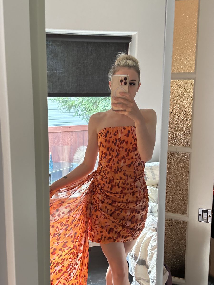 Size 0 Pageant Strapless Orange Cocktail Dress on Queenly