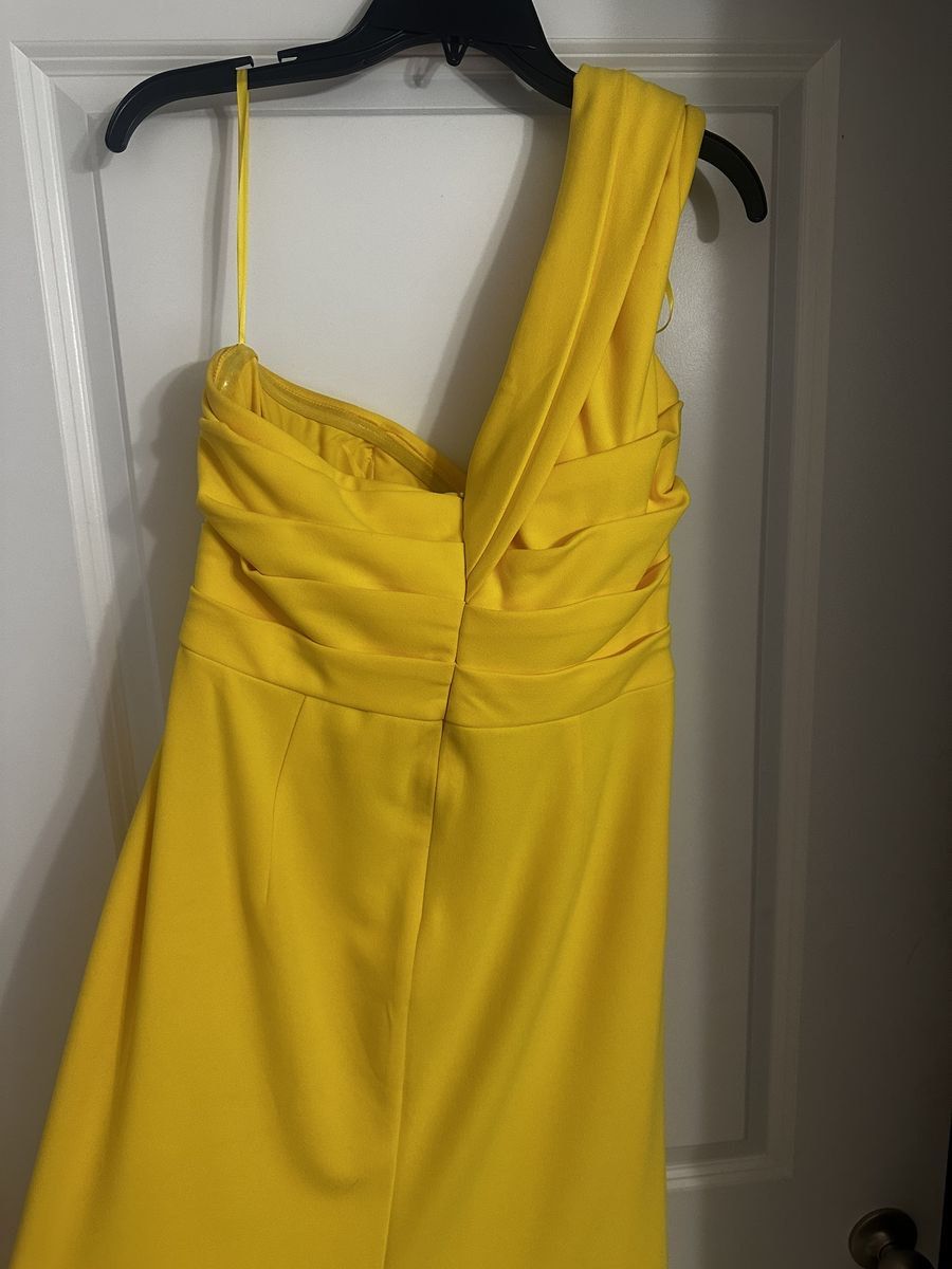 Betsy and Adam Size 14 Prom One Shoulder Yellow A-line Dress on Queenly