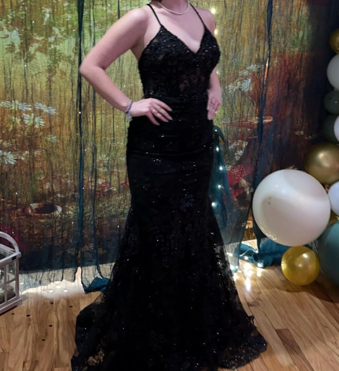 Size 6 Prom Plunge Black Mermaid Dress on Queenly