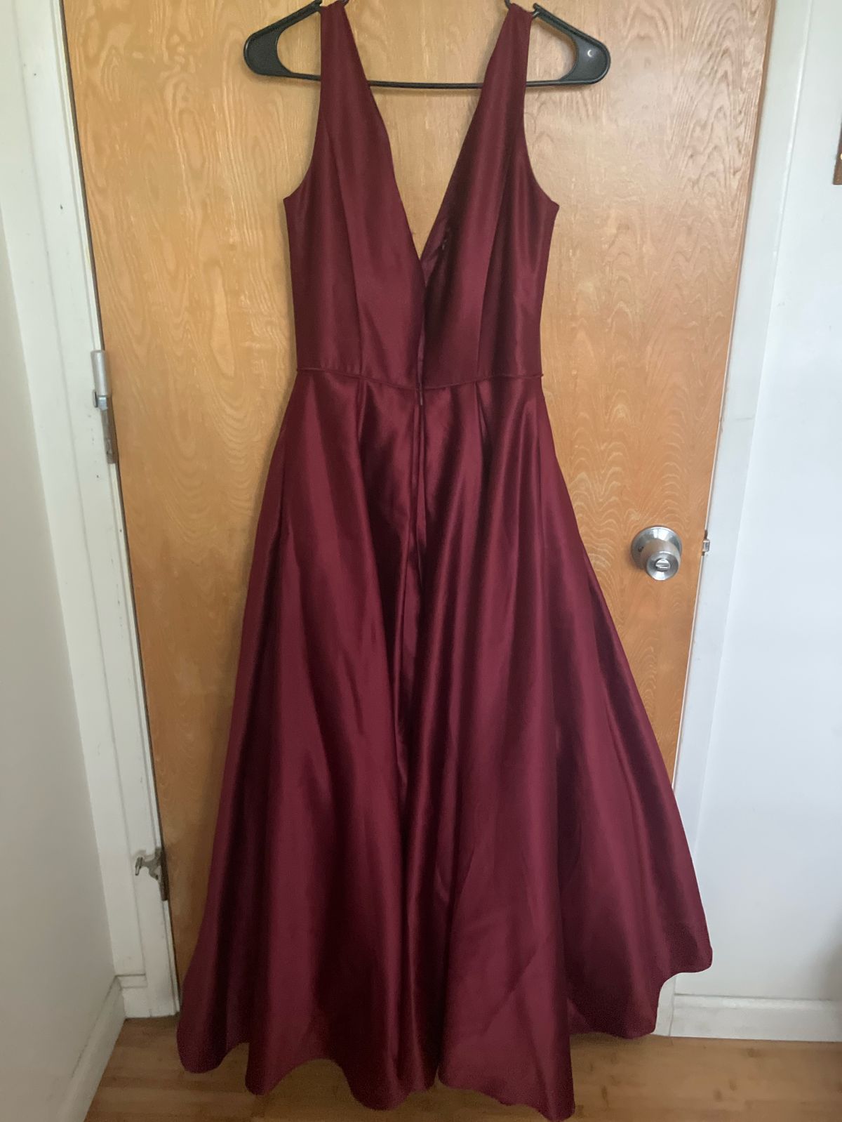Betsy and Adam Size 6 Prom Plunge Purple Ball Gown on Queenly