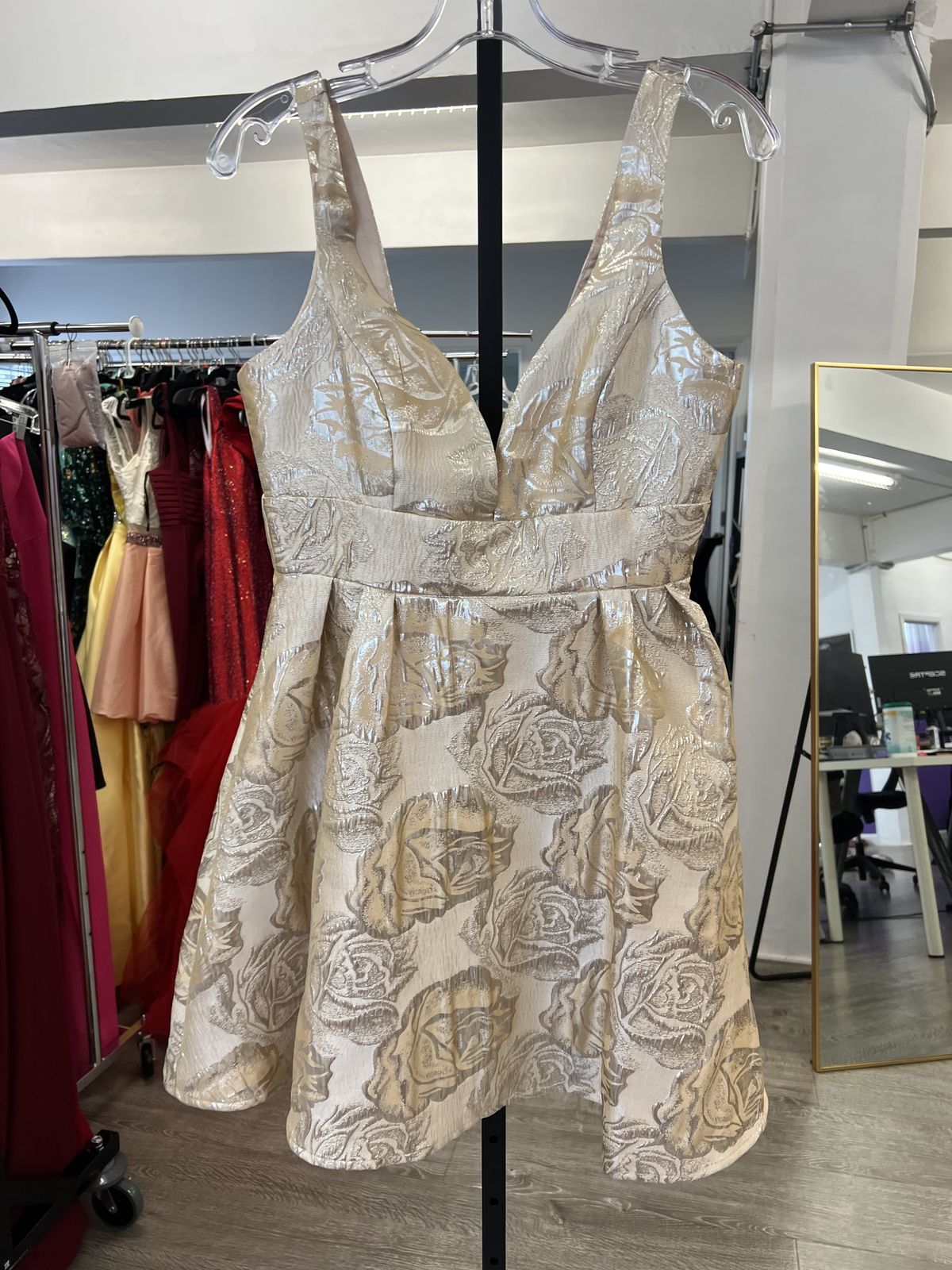 Style 8782 Minuet Size L Floral Gold Cocktail Dress on Queenly