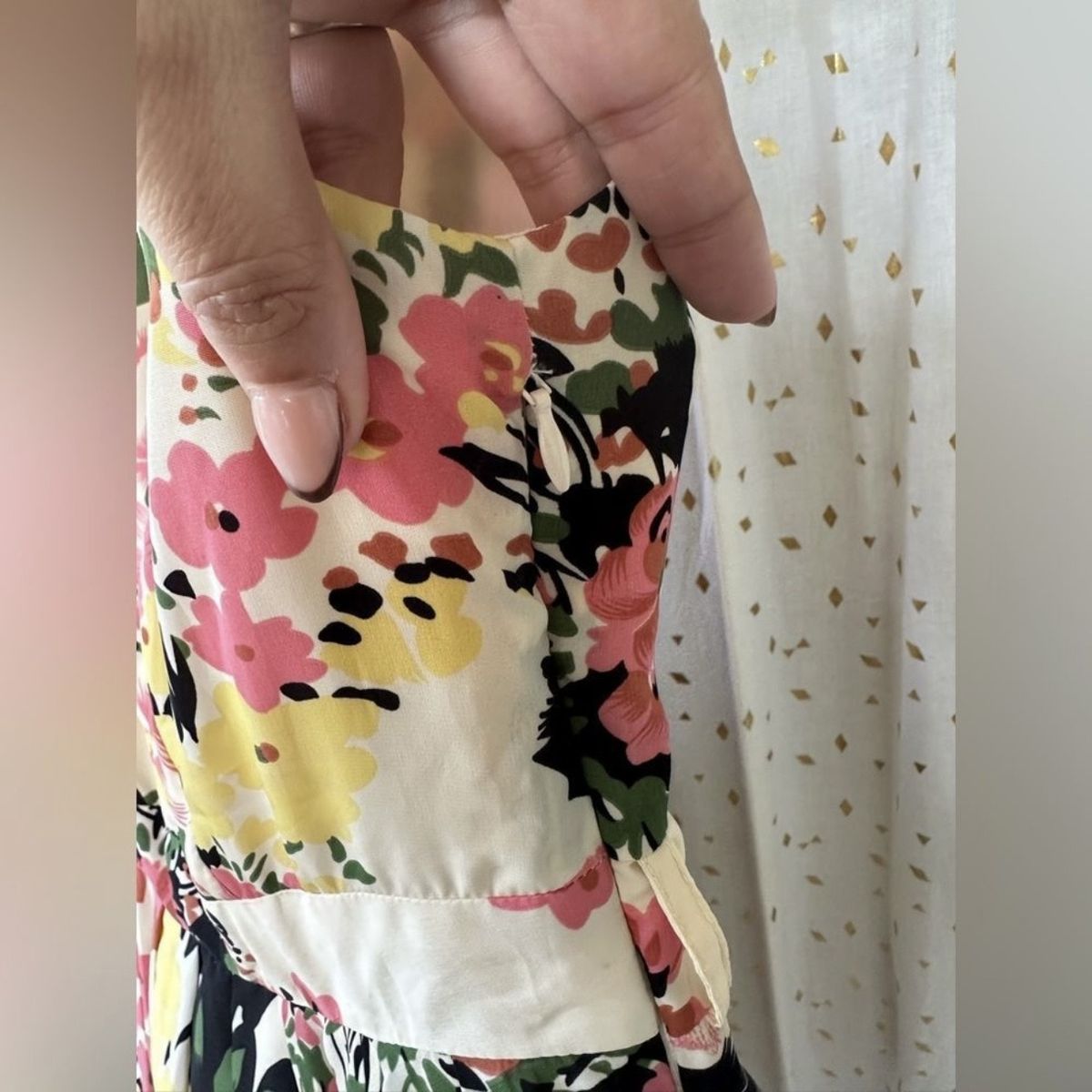 Darling Size S Plunge Floral Yellow Cocktail Dress on Queenly