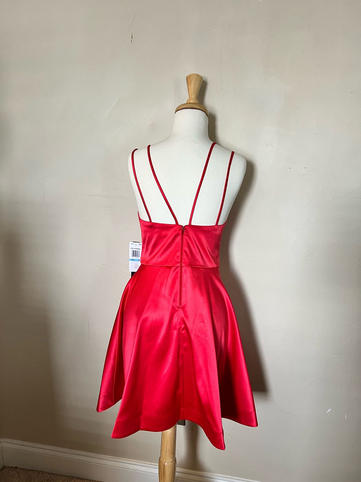 Sequin Hearts Size S Prom Plunge Red Cocktail Dress on Queenly
