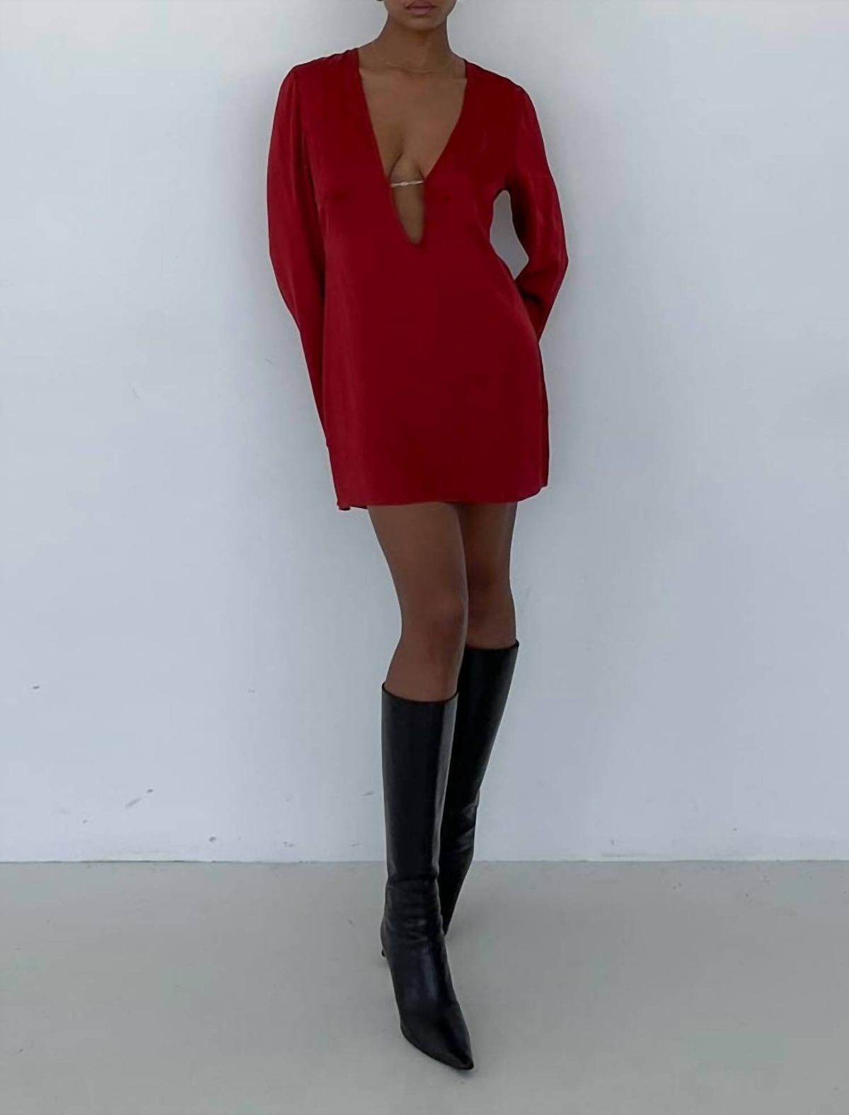 Style 1-1401597362-2901 Rumored Size M Plunge Red Cocktail Dress on Queenly