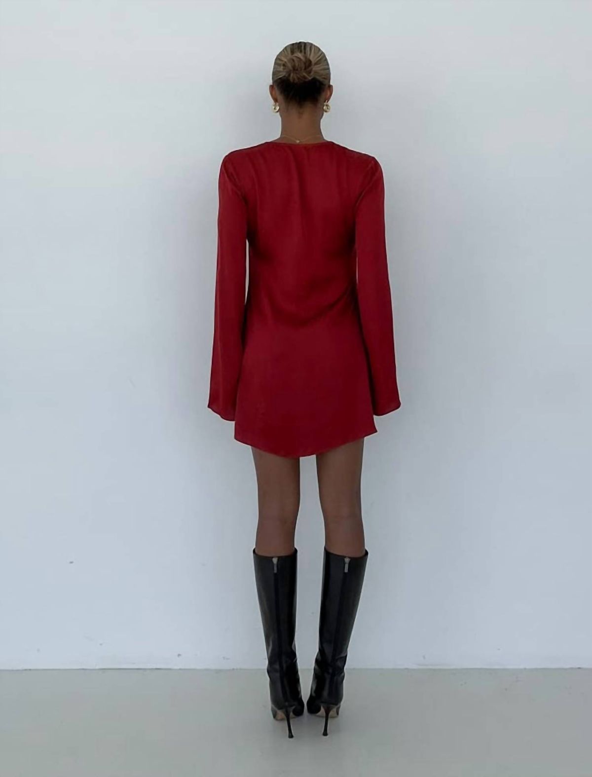 Style 1-1401597362-2901 Rumored Size M Plunge Red Cocktail Dress on Queenly