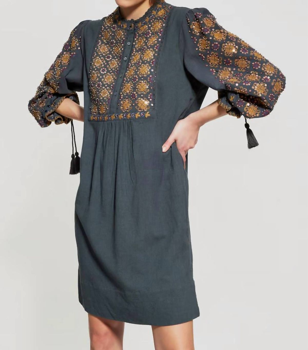 Style 1-2247870658-3855 Antik Batik Size XS High Neck Gray Cocktail Dress on Queenly