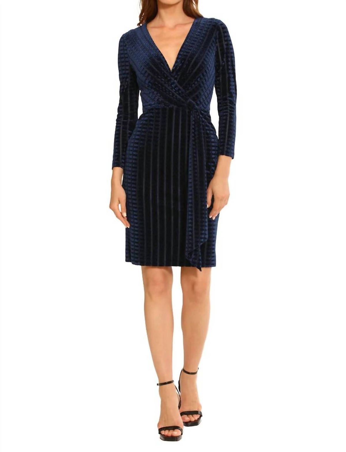 Style 1-2830605348-1901 Maggy London Size 6 Velvet Blue Cocktail Dress on Queenly