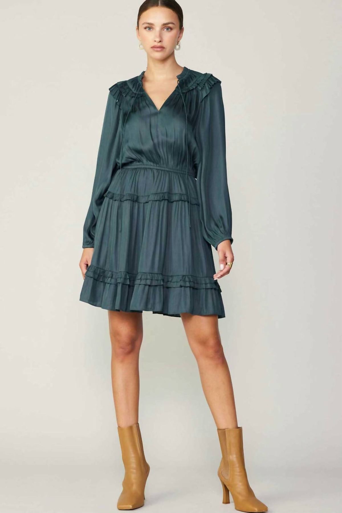 Style 1-3063834668-3855 current air Size XS Long Sleeve Green Cocktail Dress on Queenly