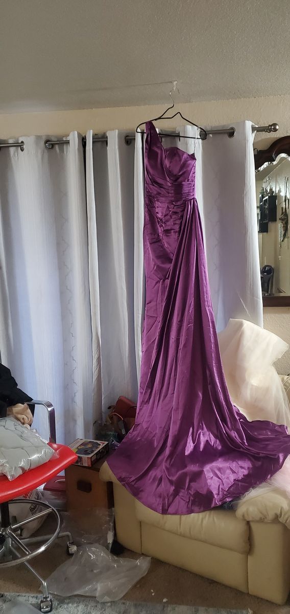 Size 4 Prom Purple A-line Dress on Queenly