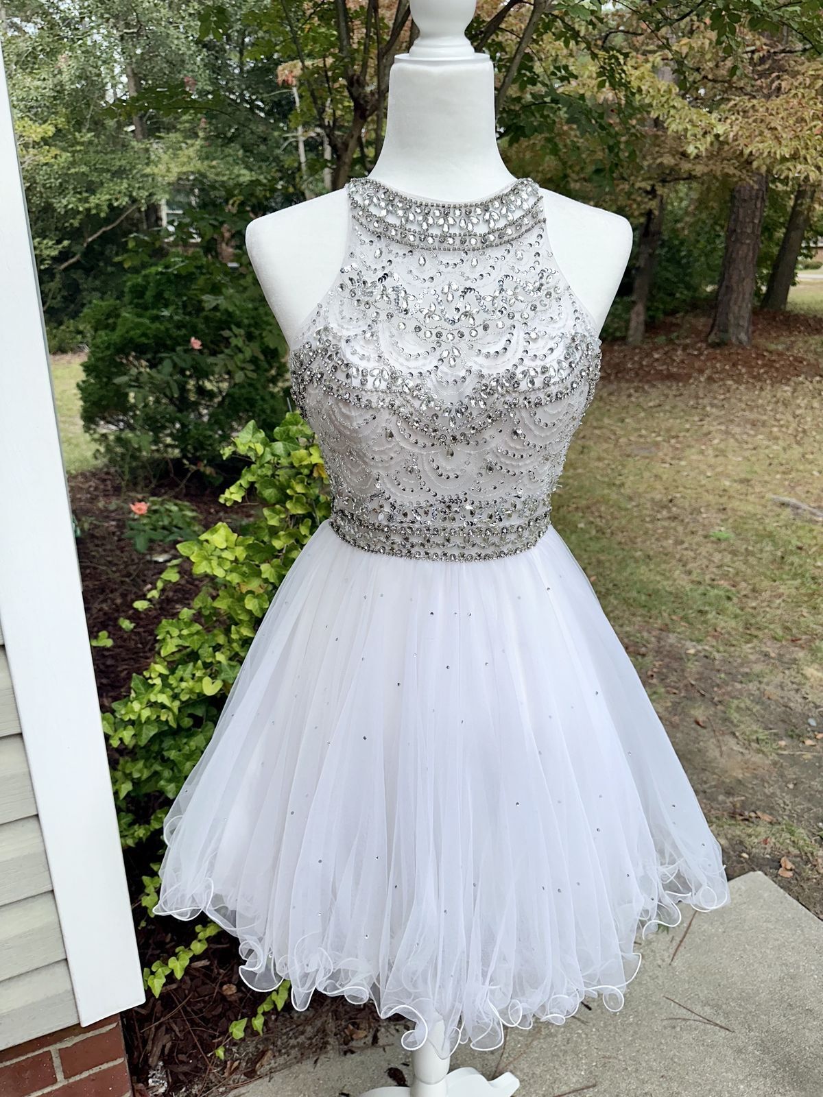 Size S Prom High Neck White Cocktail Dress on Queenly