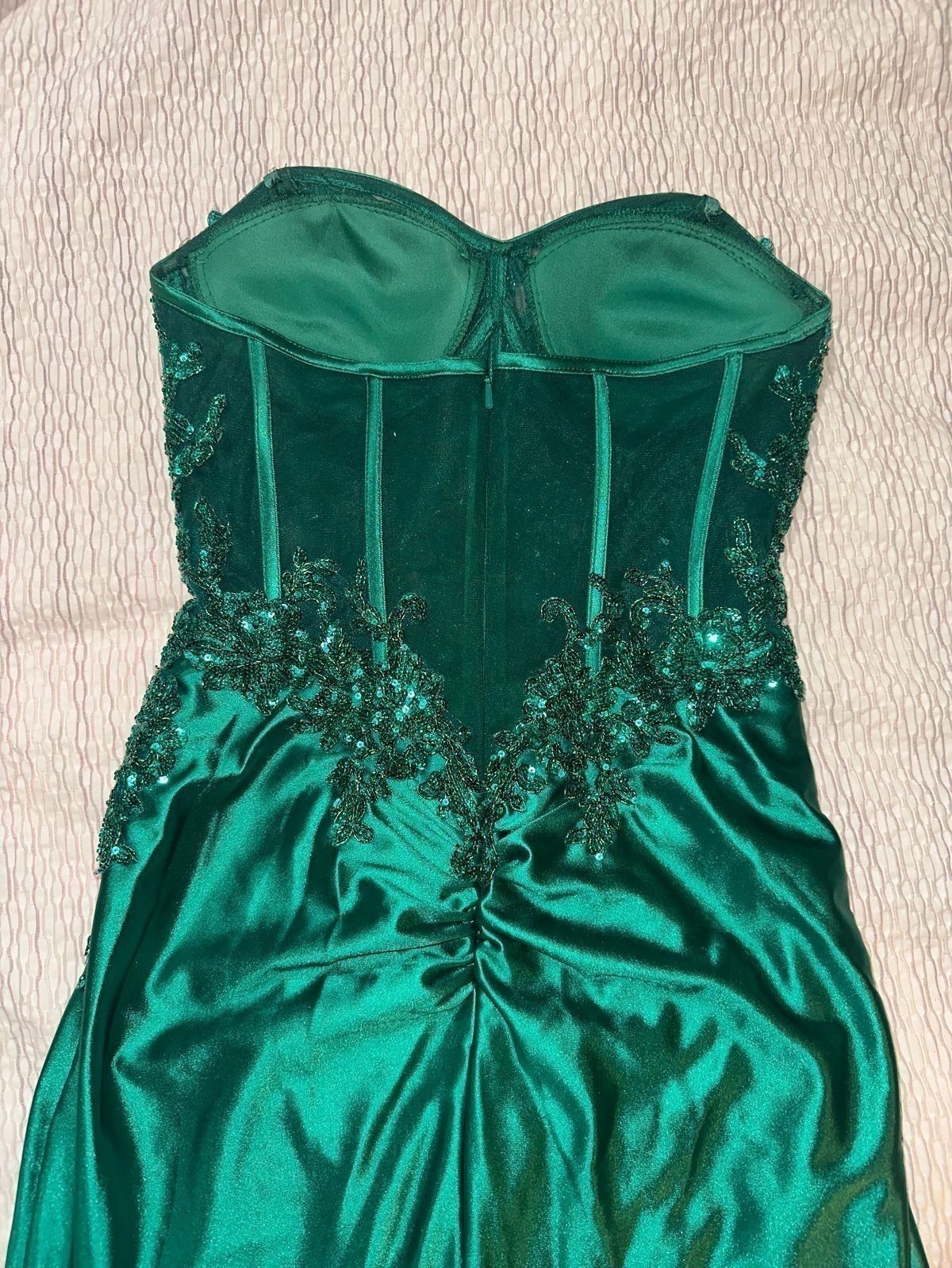 Sivory Size 4 Prom Satin Emerald Green Side Slit Dress on Queenly