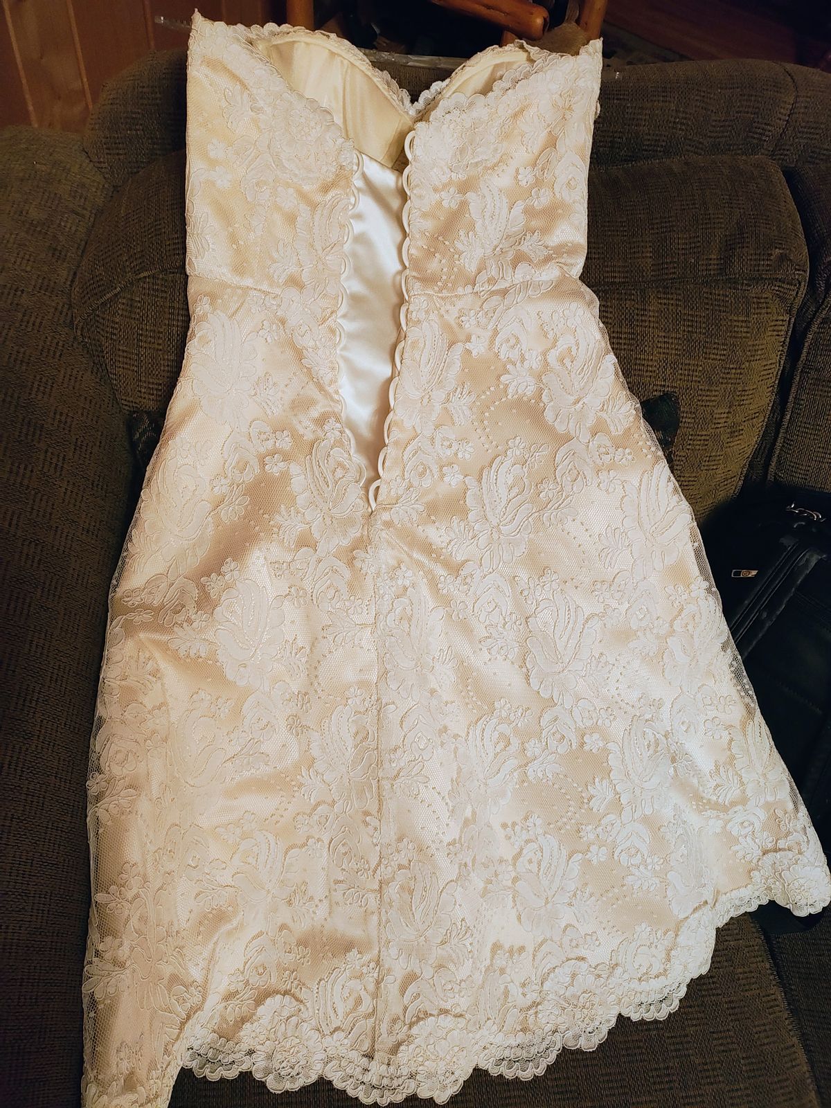 Size 6 Homecoming Strapless Lace White Floor Length Maxi on Queenly