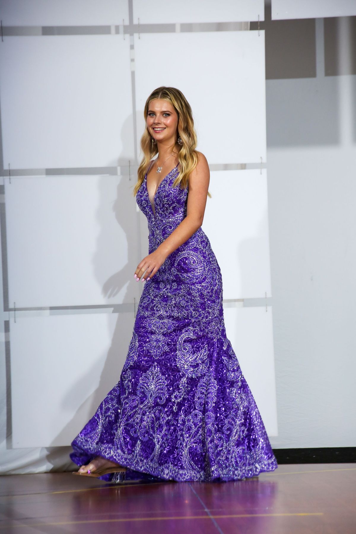 Style 70276 Rachel Allan Size 0 Prom Plunge Sequined Purple Mermaid Dress on Queenly