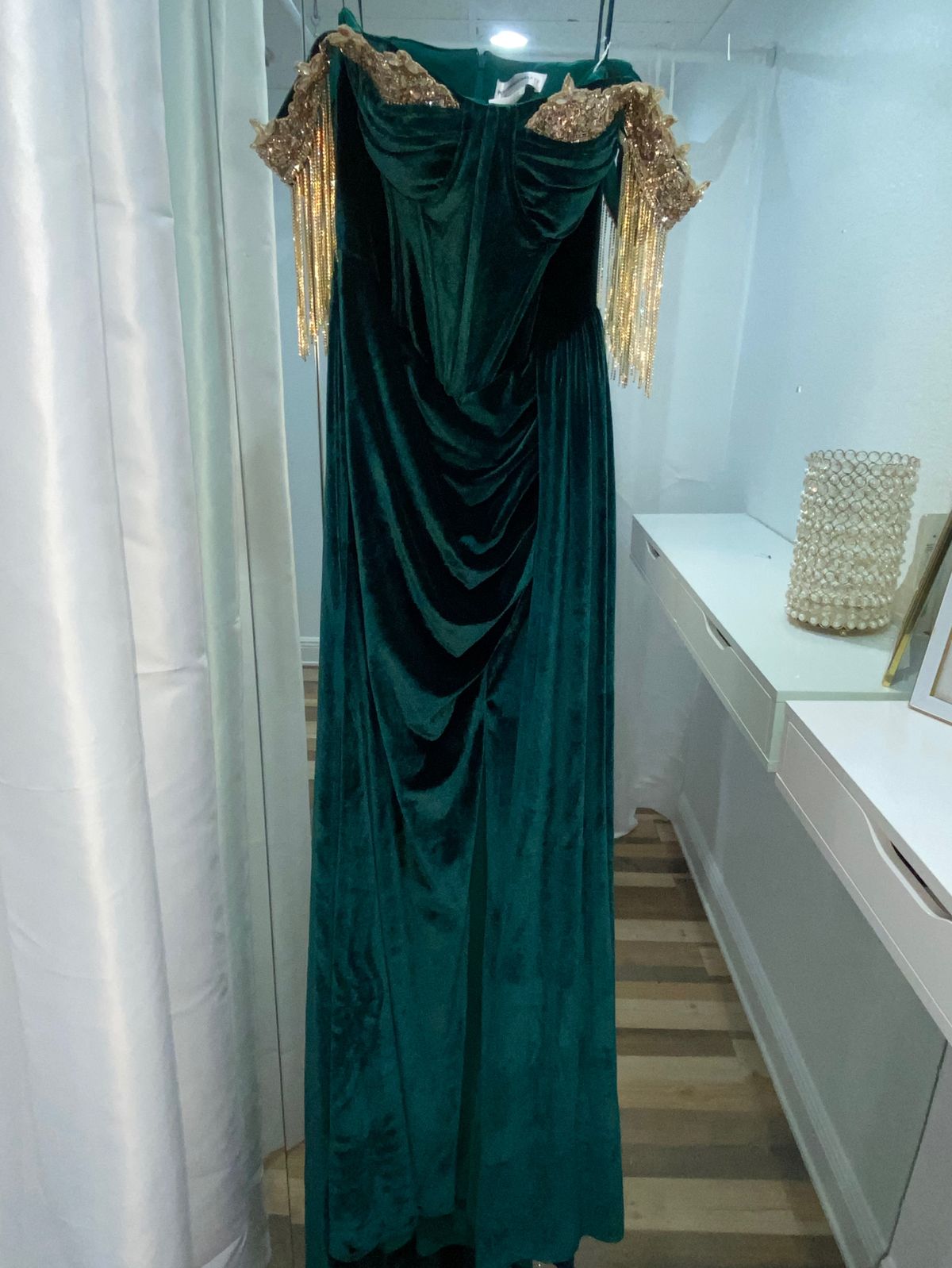 Style Ps22193 Portia and Scarlett Size 2 Off The Shoulder Emerald Green Floor Length Maxi on Queenly