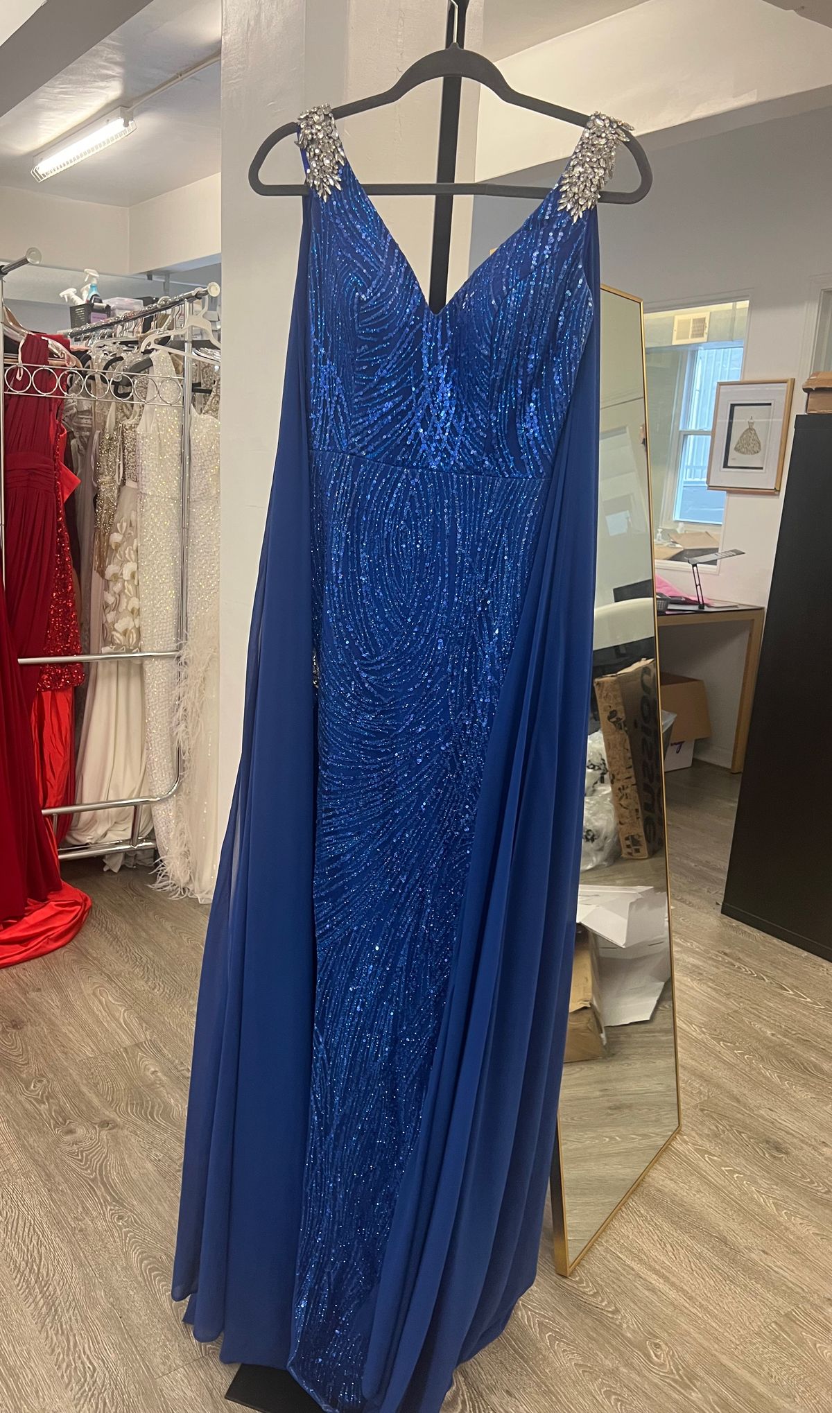 Portia and Scarlett Size 4 Prom Plunge Blue Side Slit Dress on Queenly