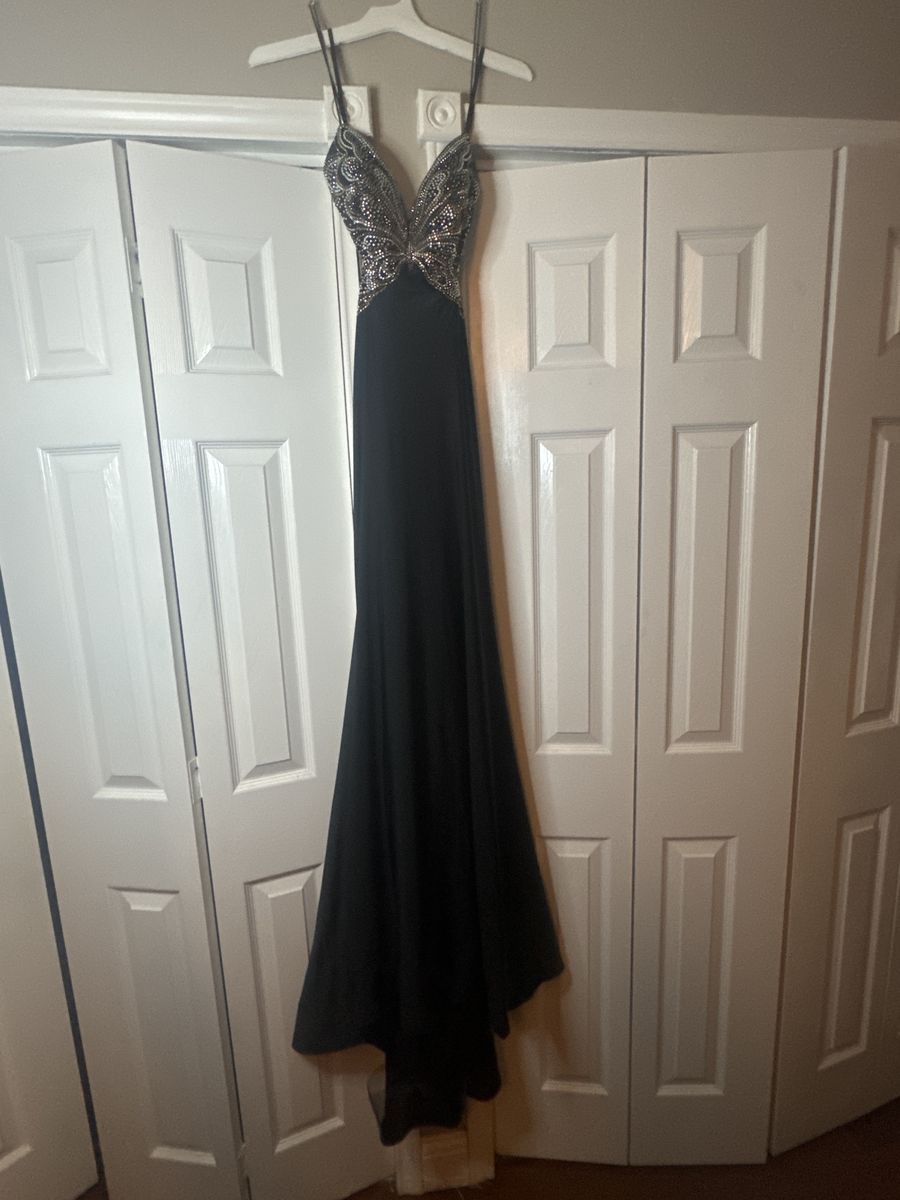 Style cm330 Cinderella Divine Size 8 Prom Plunge Black Mermaid Dress on Queenly