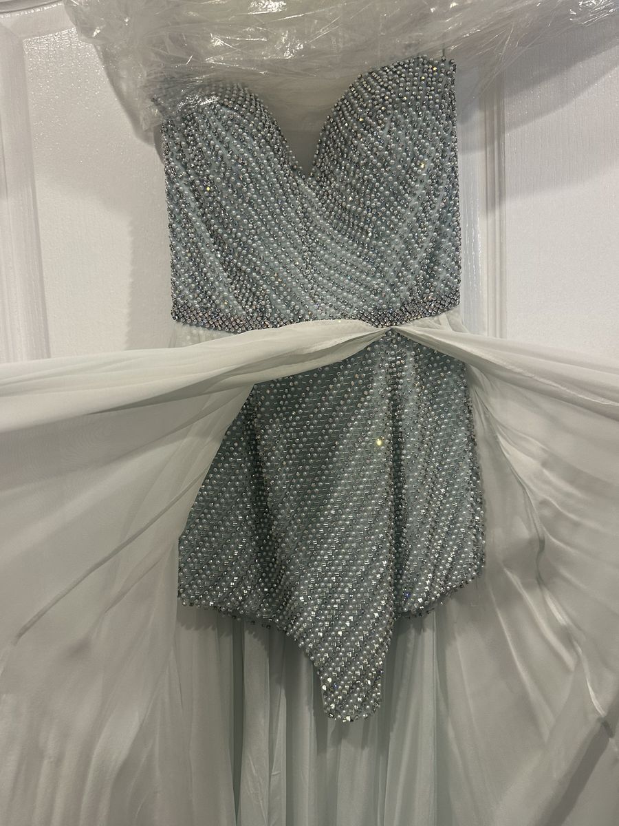 Jovani Size 0 Prom Plunge Light Green Side Slit Dress on Queenly