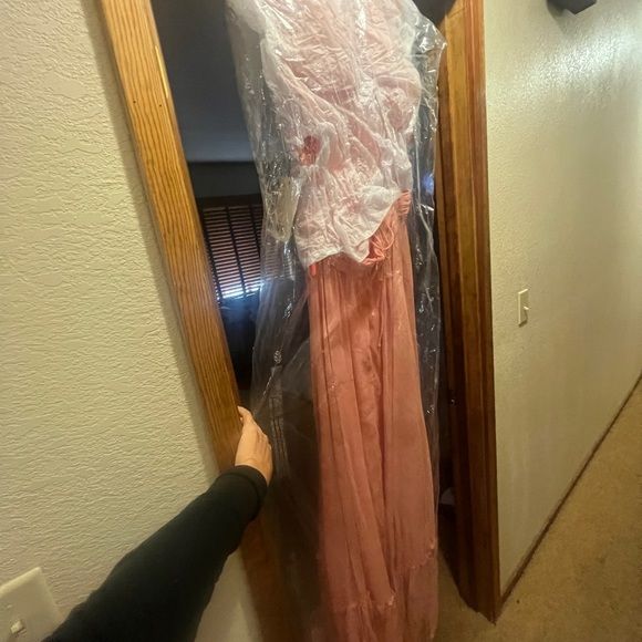 Mac Duggal Size 8 Prom Plunge Light Pink Floor Length Maxi on Queenly