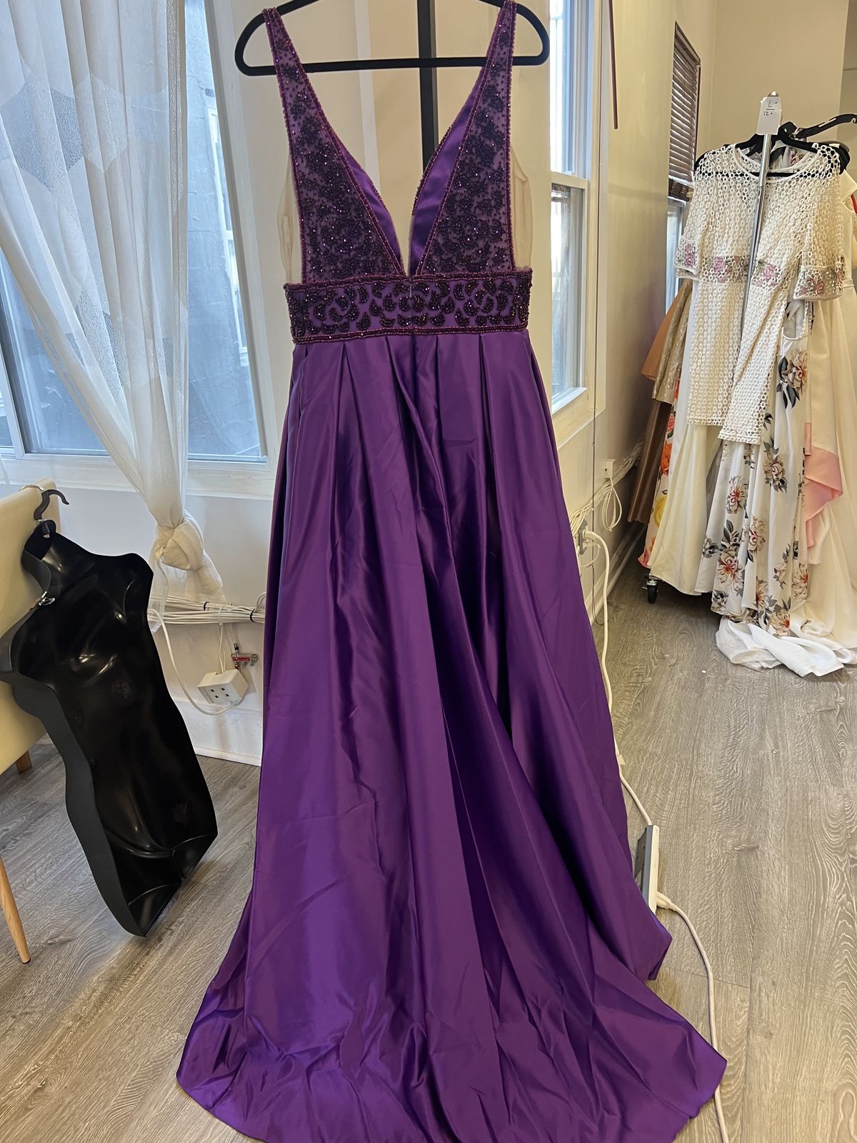 Style V-7802 Vienna Size 14 Prom Purple Ball Gown on Queenly