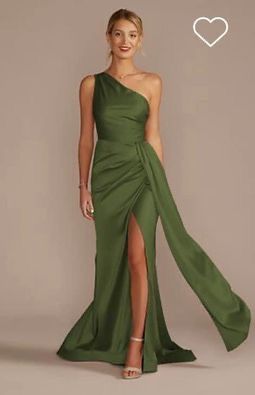 Size 4 Bridesmaid Green Ball Gown on Queenly