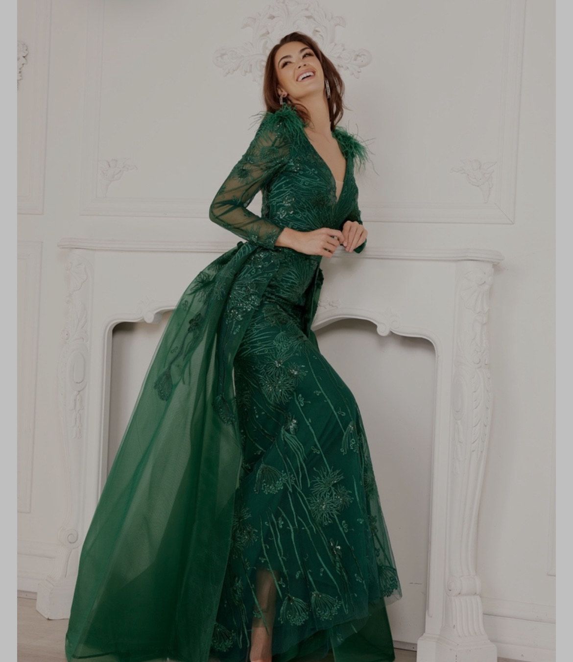 Style 1210 Lucci Lu Size 6 Prom Long Sleeve Green Side Slit Dress on Queenly